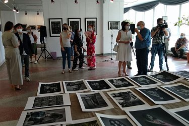 В Оренбурге работает фотовыставка художников Японии